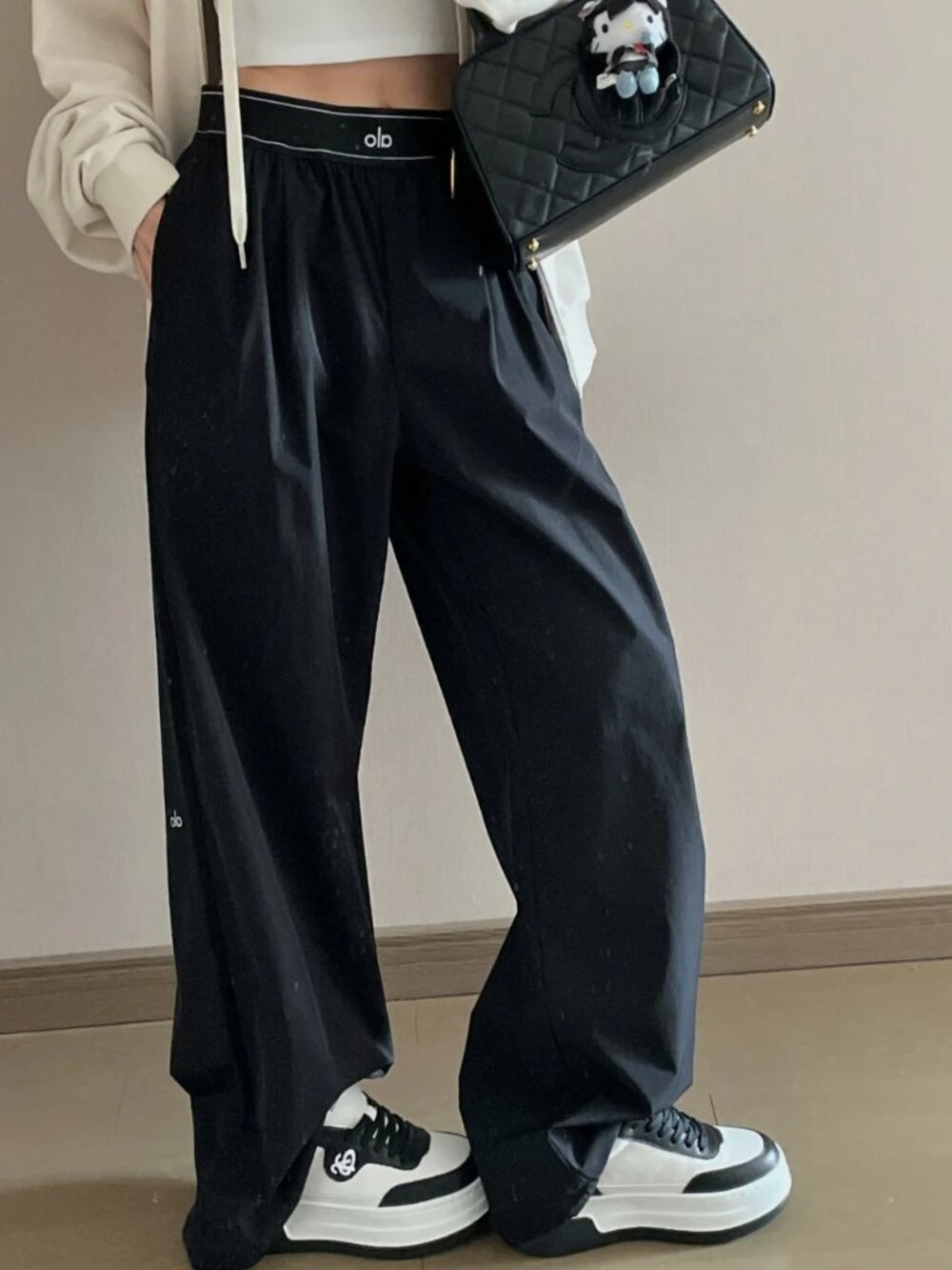 Brand New Alo Yoga Black Suit up Trouser (Regular 30" Inseam)✨Casual 80s 90s - Picture 1 of 7